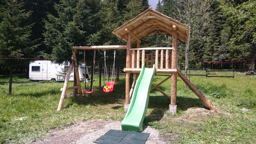 Complex Transalpina Lac Voineasa Kültér fotó